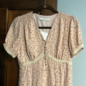 Simple Retro dress, size medium, peachy cream color.  Brand new, never worn.